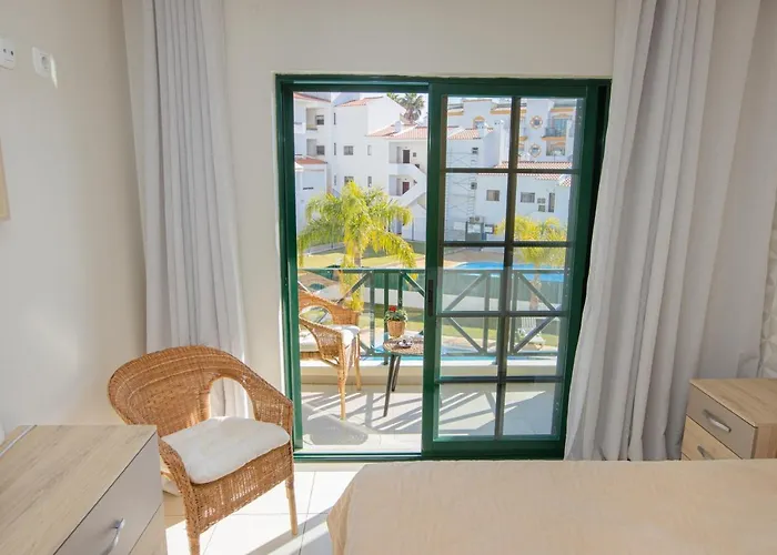 Holiday Albufeira 阿尔布费拉